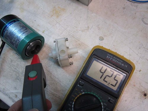 Figure 7 - Disassembled pump and magnetic driver temperature magnetico